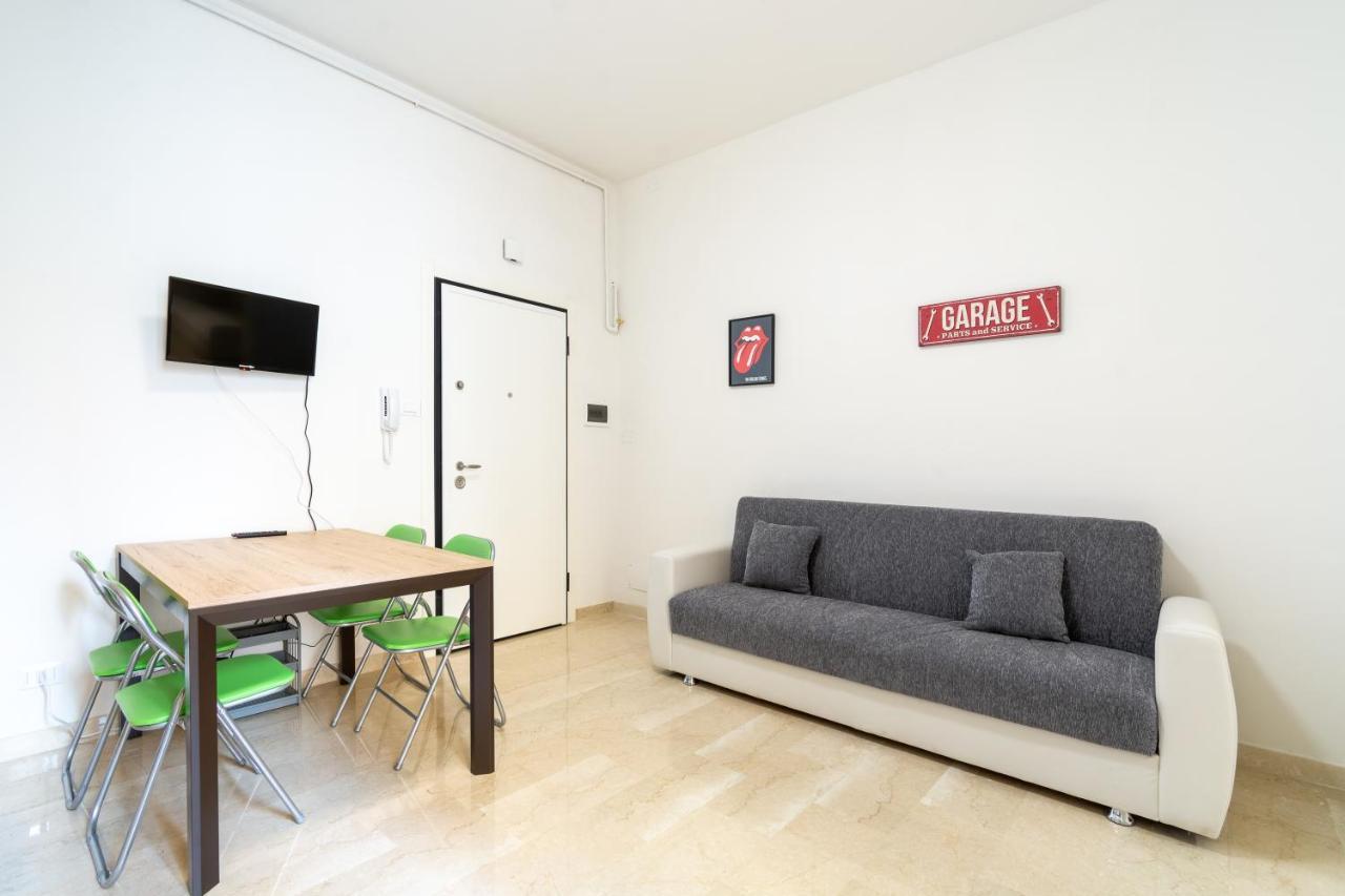 Housmart San Carlo 17 Apartment Bologna Bagian luar foto