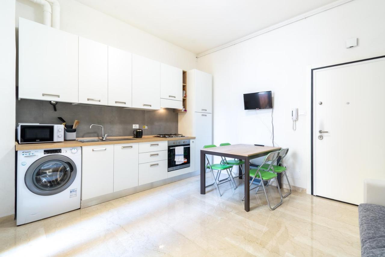 Housmart San Carlo 17 Apartment Bologna Bagian luar foto